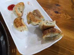 香煎韭菜饺-章记正宗南岗鱼蛋火锅