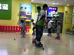 -阿布溜溜(同曦假日百货店)