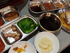 -围炉肉舍•炭烤活鳗•丹东海鲜烤肉(步行街店)