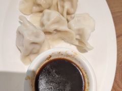 酸菜土猪肉水饺-上关雪東北菜(中房金谊店)