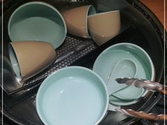 -洪氏嗨捞·广东猪肚鸡·椰子鸡火锅(西咸万象城店)