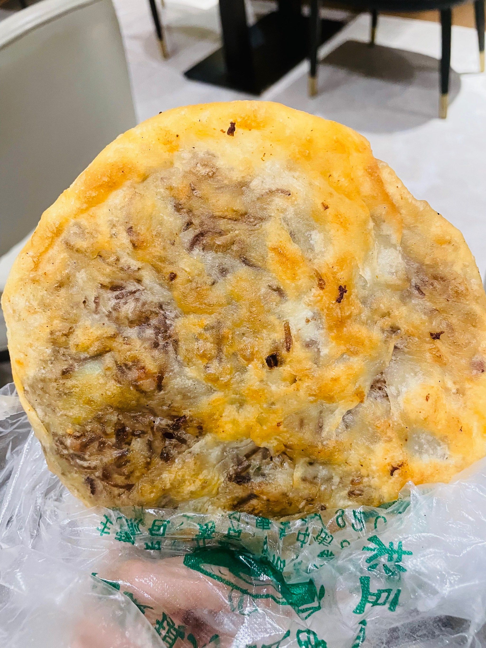 n他们家肉盒是我印象中那种薄皮肉