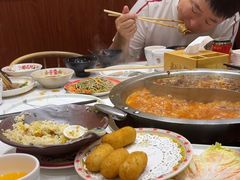 -沸炉重庆老火锅(军事博物馆店)