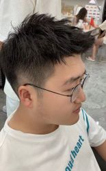 -V8潮牌·接发烫染连锁