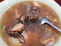 大骨萝卜汤-石老头关东饺子王·东北菜(嘉华鑫城店)