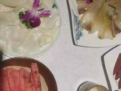 -贵府酸汤牛肉火锅·贵州老字号(飞山街店)