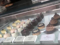 -UNI UNI(环亚凯瑟琳店)