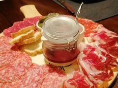 -恰餐厅及酒吧 CHAR Bar & Grill (北京丽都皇冠假日店)