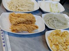-光头药膳鸡(莱茵小镇店)