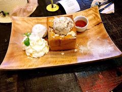 -莓园冰淇淋店