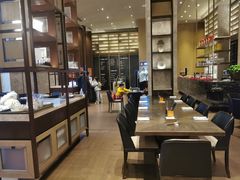 面包甜点陈列柜-贵阳恒世纪酒店·味自助餐厅