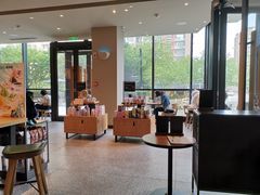大堂-星巴克(青岛大拇指广场分店)