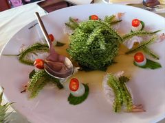 海葡萄鲜虾色拉-普吉岛悬崖餐厅