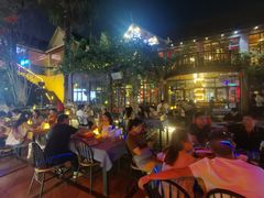 -拾光音乐餐酒吧(告庄星光夜市店)