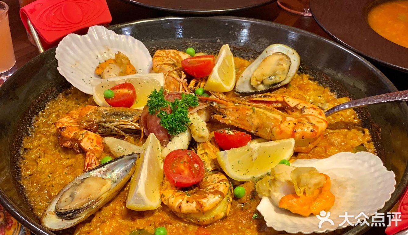 来罍街怎么能不吃顿漂亮饭呢？