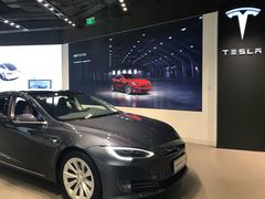 -TESLA 特斯拉(上海太古汇体验店)
