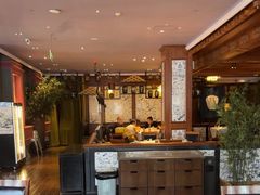 -八府香鸭·啫啫煲(华山路店)