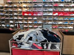 -UNDER ARMOUR(八达岭奥莱店)