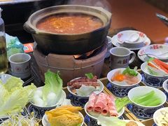 -聚汇三少·龙虾·中餐厅(莫邪路新天地店)
