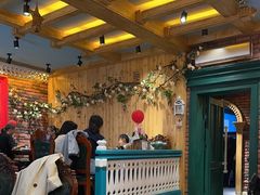 -米德维奇俄式西餐厅(西六道街店)