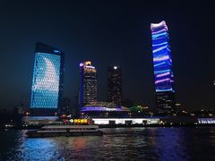 -黄浦江游览十六铺3号码头网红自助餐