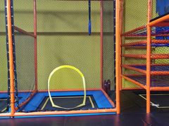 -爱蹦iBOON蹦床运动馆(江汉店)