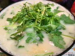 -肥汁米蘭香港米线(定西路店)