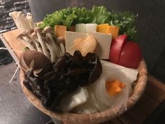 -湊湊火锅·茶憩(新中关购物中心店)