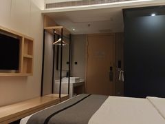 -柏曼酒店(重庆解放碑洪崖洞店)