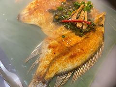 傣族香茅草烤鱼-雀舞云南菜(乐客城店)