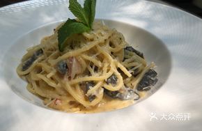Salted Egg Yolk Cream Pasta
