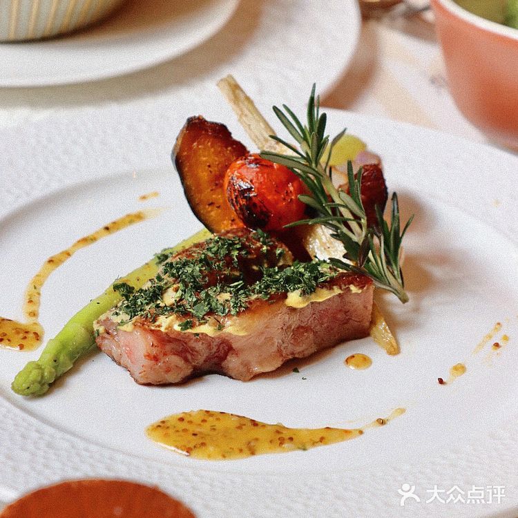 海口西餐🍴特别喜欢坐在阳光洒下的希腊风窗边吃饭