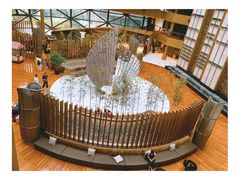 -上海滴水湖皇冠假日酒店