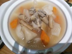 -野山舂·贵州现舂酸汤火锅(鸿通城店)