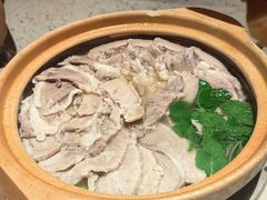 腾越牛肉锅-一坐一忘云南菜(卓悦中心)