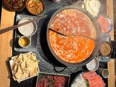 -鹿鸣山草本茶香火锅(园西路店)