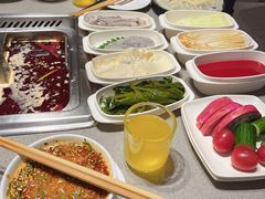 -海底捞火锅(曹安公路店)
