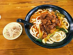 -丽虹云南过桥米线(兴工街店)