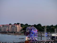 -北戴河碧螺塔海上酒吧公园