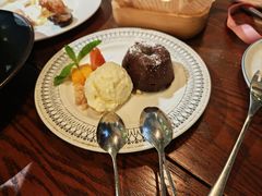 熔岩巧克力配冰淇淋-斯比特花园西餐厅(东方商厦店)