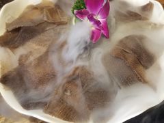 -老牌坊云南鱼豆花火锅(爱建店)