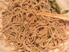 -肥肥虾庄·金牌油焖大虾(汉口城市广场店)