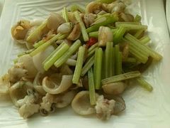 -八府香鸭·啫啫煲(华山路店)