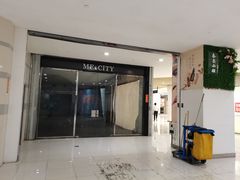 -日月光中心广场