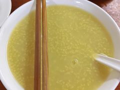 小米粥-宝瑞门钉肉饼店