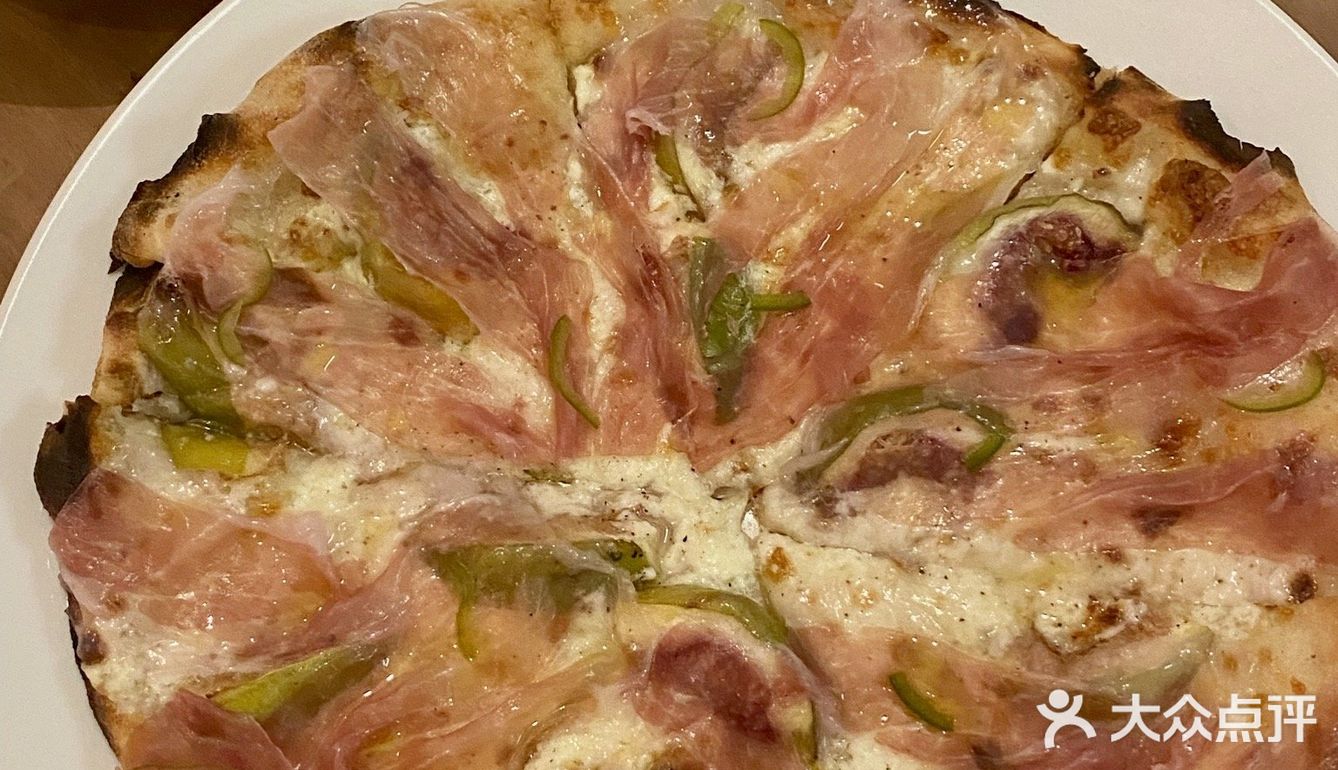 意大利餐酒馆｜木炭窖炉烤制的pizza🍕