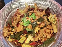 -辣尚瘾·烤鱼·新川菜(交大直营店)