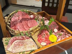 -山川小町·极番烧肉(新地假日广场店)
