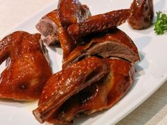 脆皮烧乳鸽-御宝轩(益丰·外滩源店)