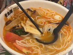 -蒙自源米线大王(东站店)
